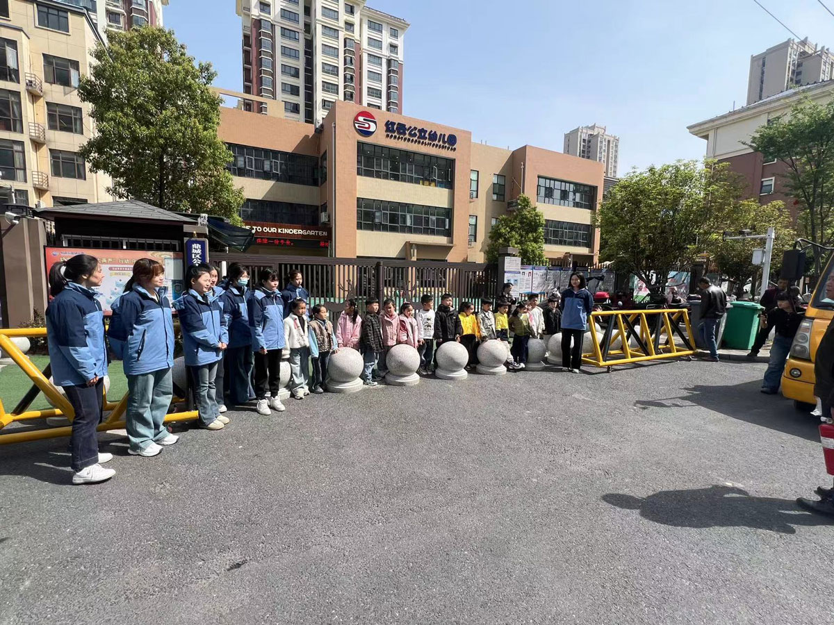 常德市湘北汽車(chē)運(yùn)輸有限公司,常德包車(chē)客運(yùn),常德旅游服務(wù),校車(chē)服務(wù)